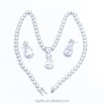 China Hot Selling CLASSIC 2021 Fashion Rhinestone Zircon Teardrop Rhinestone Necklace Earrings Bridal Wedding Jewelry Set for sale