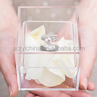 China Wedding Gift Wedding Ring Bearer Pillow Alternative Acrylic Single Box for sale