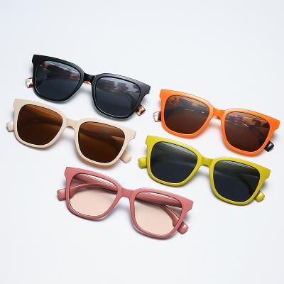 China Fashion Sunglasses Fashion classic candy colorful square sunshade UV400 travel resort women sunglasses for sale