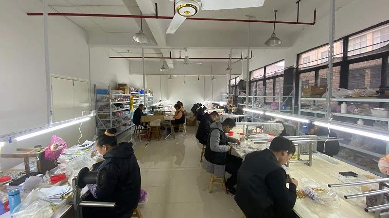 Verified China supplier - Yiwu Fujie Jewelry Co., Ltd.