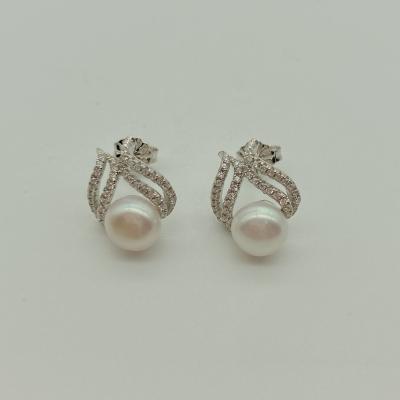 China Good CLASSIC new arrival romantic white gold plating water drop pearl stud earrings 2022 for women for sale