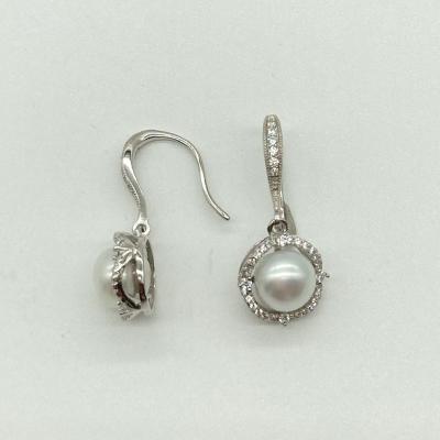 China CLASSIC 2022 Hot Sale Jewelry 925 Sterling Silver White Gold Plating Modern Round Pearl Eardrop For Gift for sale