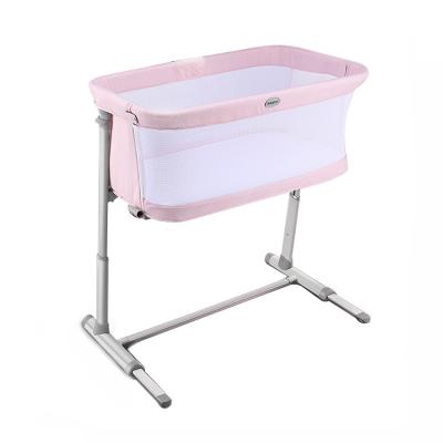 China Newborn Multi-Functional Foldable Bed Hutch Foldable Baby Crib Baby Crib Sleeping Crib Portable Bed for sale