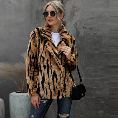 China 2021 Anti-wrinkle Fashion Jacket Hot Women's Faux Fur Tiger Print Lapel Plush Teddy Coat for sale