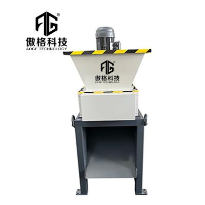 China Hotels Plastic Tyre Scrap Metal Can Rubber Paper Wood Pet Bottle Crushing Shredding Shredder Machine For Sale for sale