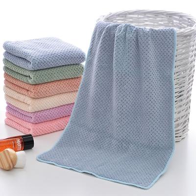 China Hypoallergenic microfiber bath towel extra large, soft and super absorbent, quick drying, colorfast and universal use for sale