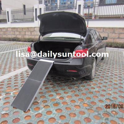 China Sustainable Aluminum Folding Pet Ramp ZX122A for sale