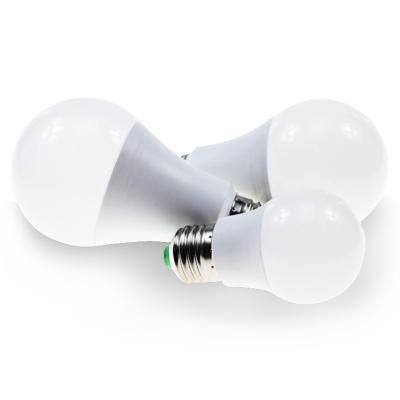 China Warehouse Plastic Coated Screw E27 Energy Saving Light Bulb Household LED Aluminum Bulb for sale