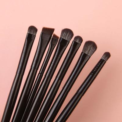 China Smudge Brush Ultra Soft Eyeshadow Brush Super Thin Flat And Straight Outline Eyeliner Brush Angled Pointed Thin Oblique Eyebrow BrushPopular for sale