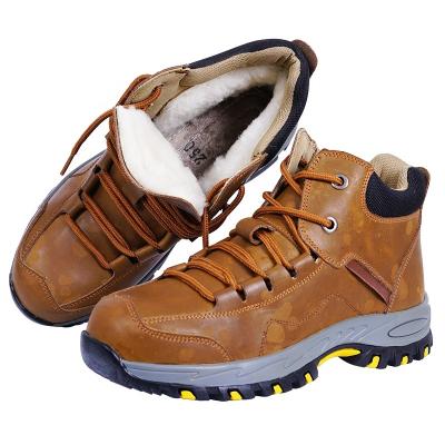 China Fashion Lightweight Men's Genuine Leather Boots Winter With Wool Ankle Boots Warm Waterproof Sports Shoes for sale