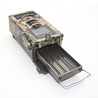 China 250g Scouting Trail Camera That Sends Pictures To Cell Phone / 12mp 3g Hunting Camera Waterproof hunting camera for sale