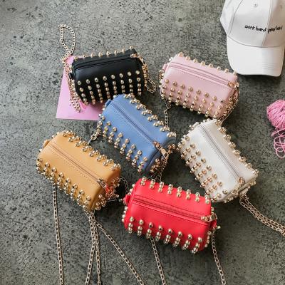 China Unique Fashion Designer Ladies Rivet Studded Purse Chain Tote Bag Zipper Handbag for sale