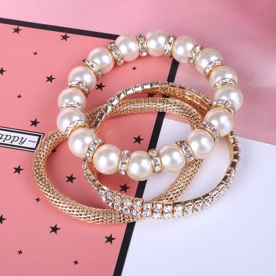 China Hot Sale CLASSIC Spot Bead Bracelet Set Ladies Bracelet Set Crystal Hand Beaded Expandable Fashion Jewelry for sale