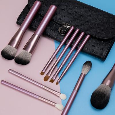 China Angular Blush Modern Type Makeup Brush Natural Hair Face Blush Tint With Brush Travel Makeup Brush for sale