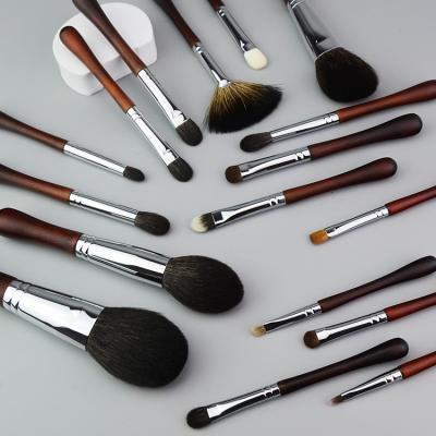 China Angular Blush Popular Cheap Professional Custom Logo Low Moq Make Up Brushes Cosmetics Sets for sale