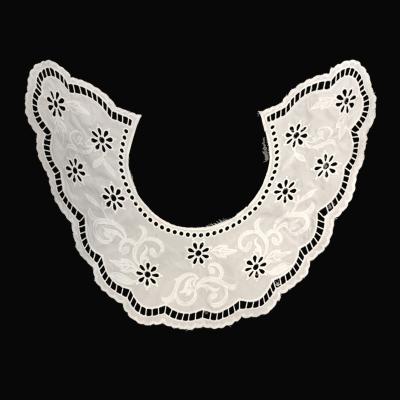 China Viable Spot Fashion Wholesale Women's Collar Embroidered Lace Decorative Collar for sale