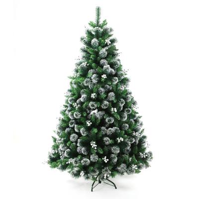 China Christamas Home Decoration 2021 New Design 7.5ft Christmas Pine Tree With Sliver Berries For Home Decor for sale