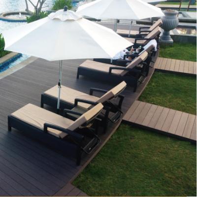 China Modern Wood Plastic Composite Exterior Decking Flooring WPC Decking for sale