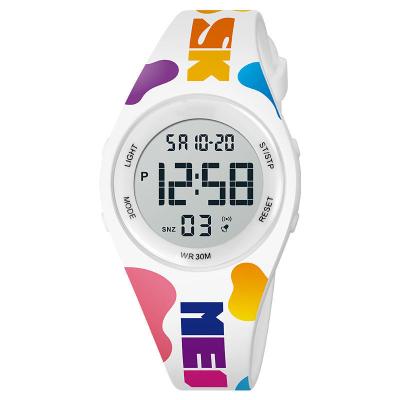 China Reloj Deportivo Digital ABS Sports LED Watch Young Gift Kids Cartoon 5ATM Watch 1865 for sale