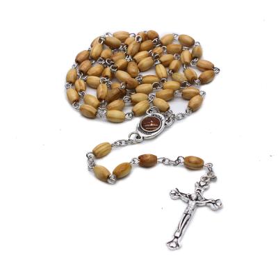 China Cheap CLASSIC wooden oval pine bead rosary bead rosary wooden necklace Christian Necklace for sale