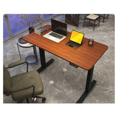 China Adjustable Height Office Desk Extendable Computer Table with Wood Style Panel Design for sale