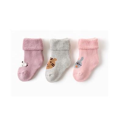 China Antibacterial Cartoon Animals Antibacterial Baby Terry Socks Cotton Floor Socks Boys And Girls Soft Warm Cotton Socks for sale