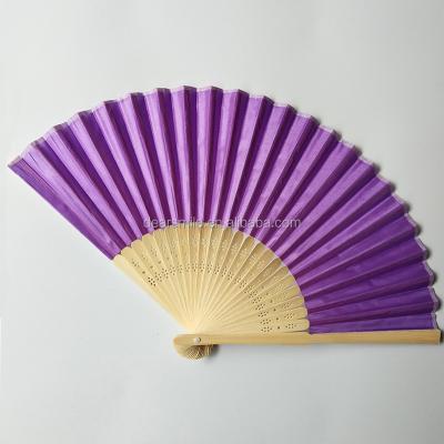 China New China 2020 21cm fashion personalized hand fans paper /lace folding wedding fan for sale