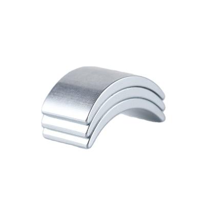 China Best Selling Industrial Magnet Industry Magnet Magnetize N52 Arc Tile Neodymium Permanent Magnet For Generators Wind Turbine for sale