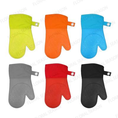 China Eco-Friendly Kitchen Oven Gloves Food Grade Flexible Easy To Wear Pressure Cooker Instant Silicone Oven Mitts for sale