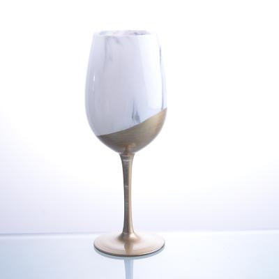 China New 2021 Hot Classic / Postmodern Amazon Sellings Red Wine Glass With Sublimation Pattern And Gold Bottom for sale