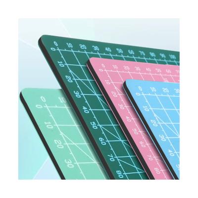 China A2 Paper Cutting Craft 60x45cm 5 Layers Large PVC 3mm Thickness Self Healing Cutting Mat for sale