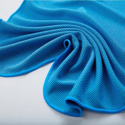 China Custom Printed Microfiber Cooling Towel Quick Dry Sports Towel Gym Towel With Zip Pocket for sale