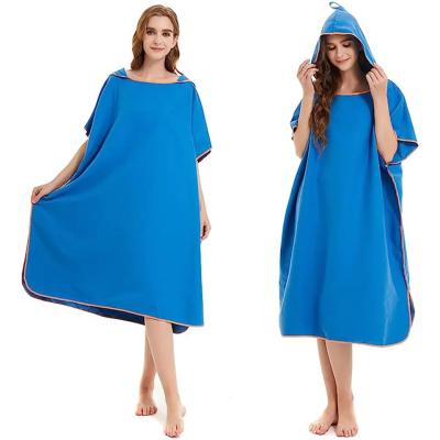 Chine Le poncho en microfibre de couleur solide, la meilleure protection contre les pluies à vendre