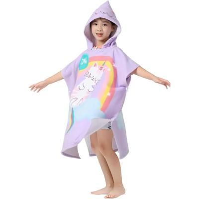 Chine Tissu poncho multifonctionnel en gros pour la plage et les activités de plein air à vendre