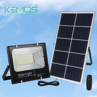 China Garden Waterproof IP66 Super Brightness 40W 80W 150W 300W 400W Aluminum Reflector LED Solar Powered Flood Light for sale