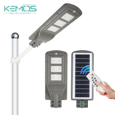 China Theme Park Integrated Outdoor Waterproof Ip65 All In One 20w 40w 60w Outdoor Solar LED Street Light for sale