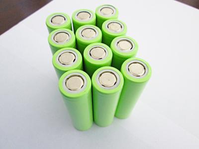 China Real 2000 mAH Capacity Rechargeable 18650 Lithium Battery for Led flashlight/Scooter for sale