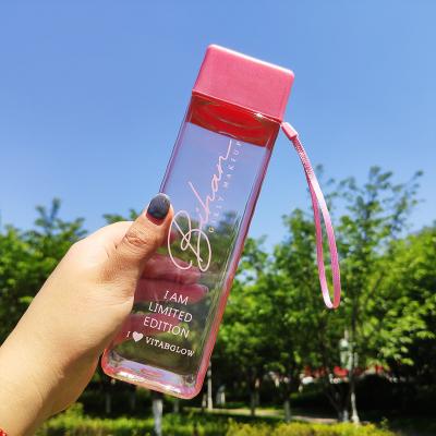 China Viable Popular Wholesale Customized New Transparent Drinking Water Bottle Square Spike And Frosted Plastic Water Bottle With Leap for sale