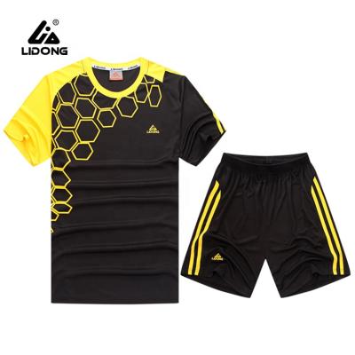 中国 Wholesale Latest Design Cheap Quality Football Jersey Sets Wholesale Soccer Jerseys 販売のため