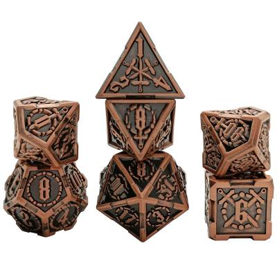 China Polyhedral Dice Set Factory Wholesale 7pcs Bulk Polyhedral Rune Black Dice Role Playing Game Table Dice Set Pointed 16mm DND Metal Dice Set for sale