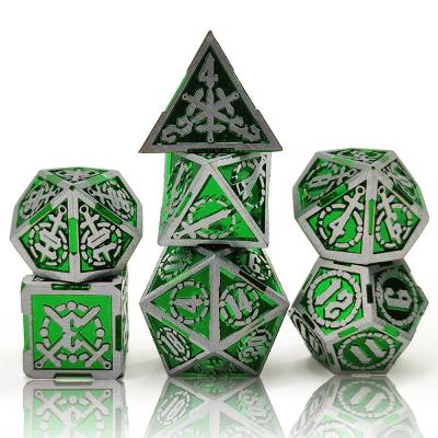 China Polyhedral Dice Set Custom Bulk Polyhedral Silver 7pcs Casino Dice Dungeons and Dragons Board Game Dice Set D6 D12 D20 Metal Dice Table Set for sale