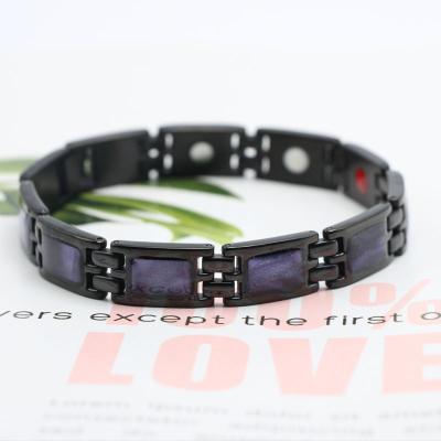 China Good Selling CLASSIC High Quality Expandable Black Gun Plated Estribo Bracelet for sale