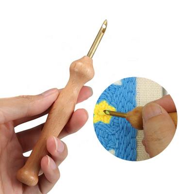 China Wooden Handle Durable Knitting Sewing Pen Punch Needle Threader Set DIY Embroidery Tool Embroidery Tool for sale