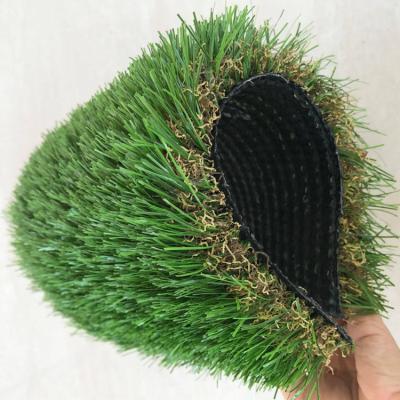 Chine Tropical outdoor green sintetica carpet grama artificial grass lawn landscape synthetic grass for garden à vendre