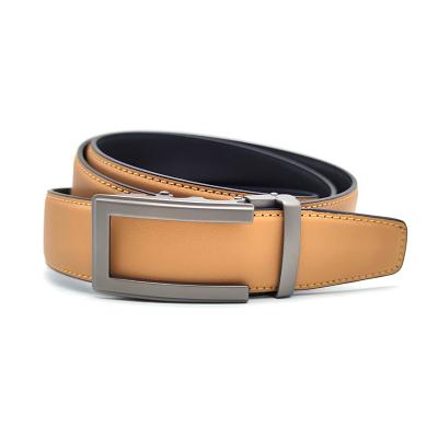 China Custom Carosung Logo Automatic Buckle Men Fashion Split Leather Belts in Tan for sale