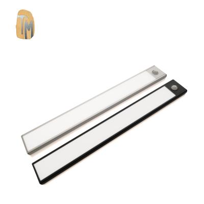 China Battery Operated Led Sensor Light Led Sensor Light USB Rechargeable Magnetic Sensor Light for Kitchen and Wardrobe for sale