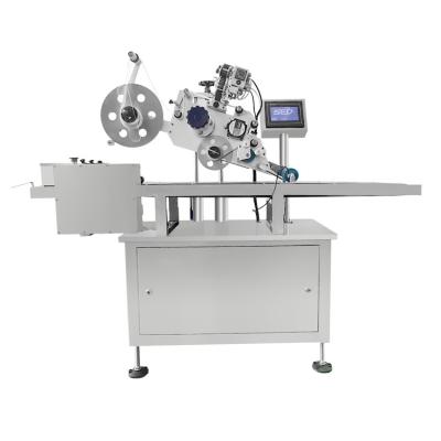 China Food Bag Automatic Airplane Labeling Machine Small Flat Box Labeling Machine for sale