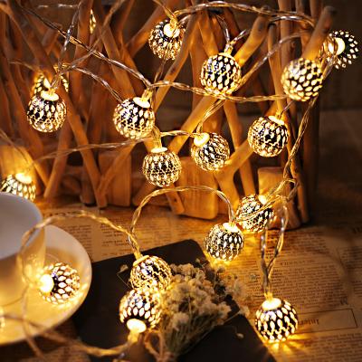 China Light Hot Sale Metal Icicle Morocco Ball Shaped Battery Christmas String Solar Led Icicle Fairy Outdoor Light for sale