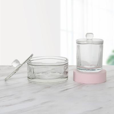 China Home Decoration 250ml 370ml Clear Glass Candle Holders Shape Easy To Use Glass Candle Jars With Glass Lid for sale