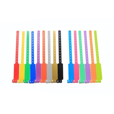 China China Wholesale Custom Waterproof Vinyl Wristband For Events for sale